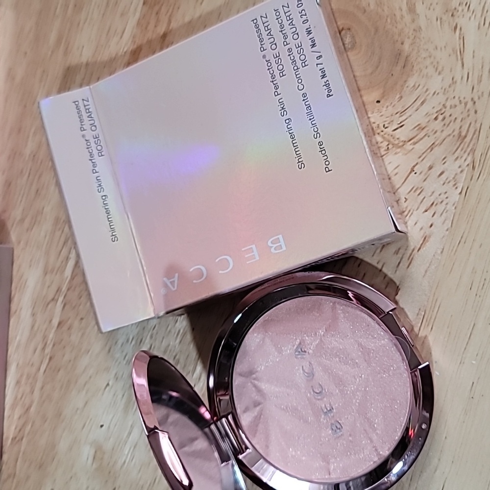 Becca shimmering skin perfector highlighter rose quartz